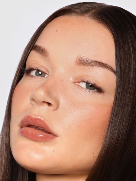 Тінтований блиск для губ REFY Lip Gloss Taupe  RF06 фото